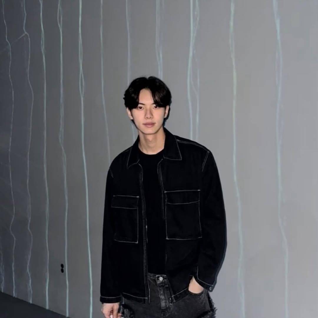 casual outfit ala Lee Chae Min