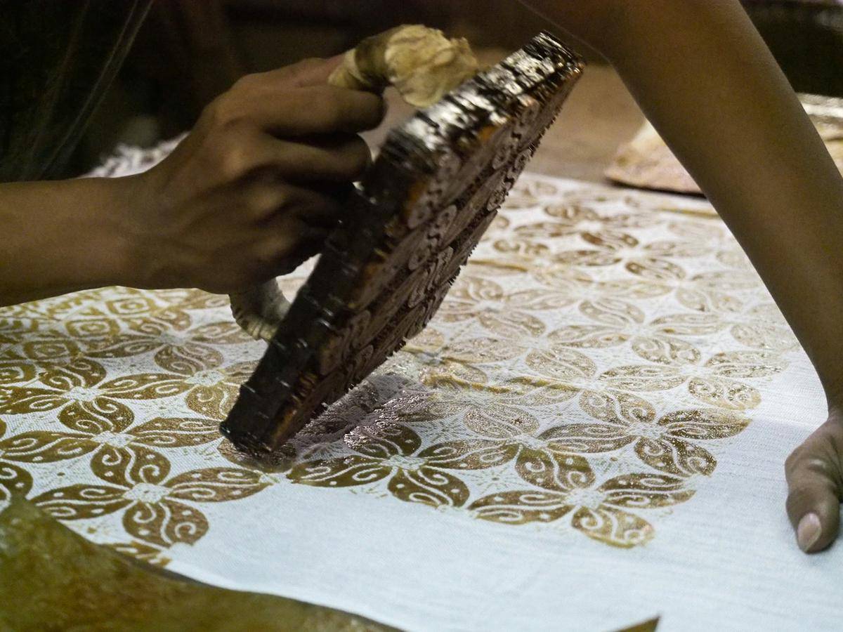 ilustrasi batik cap (unsplash.com/Agto Nugroho)
