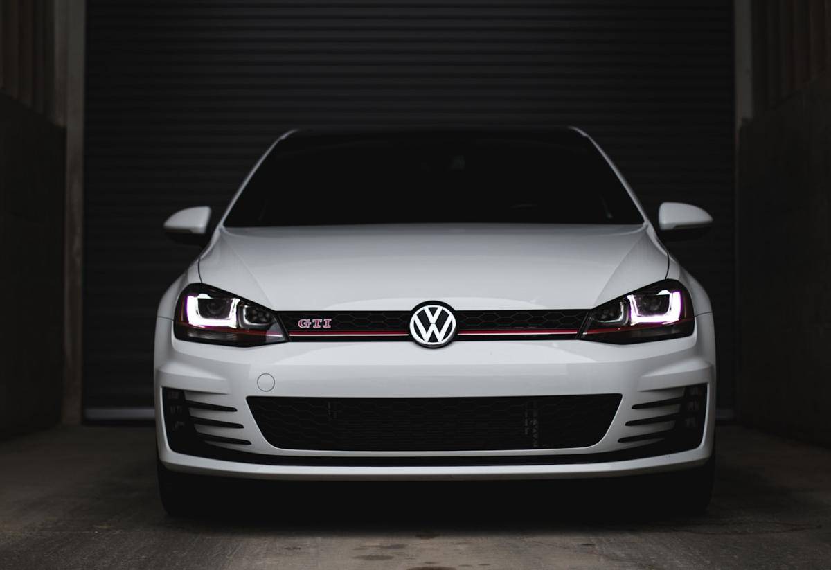 Volkswagen. (unsplash.com/chrisosmond)