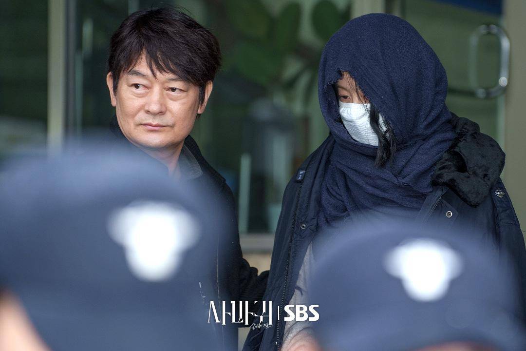 Jo Sung Ha dan Go Hyun Jung di Queen Mantis