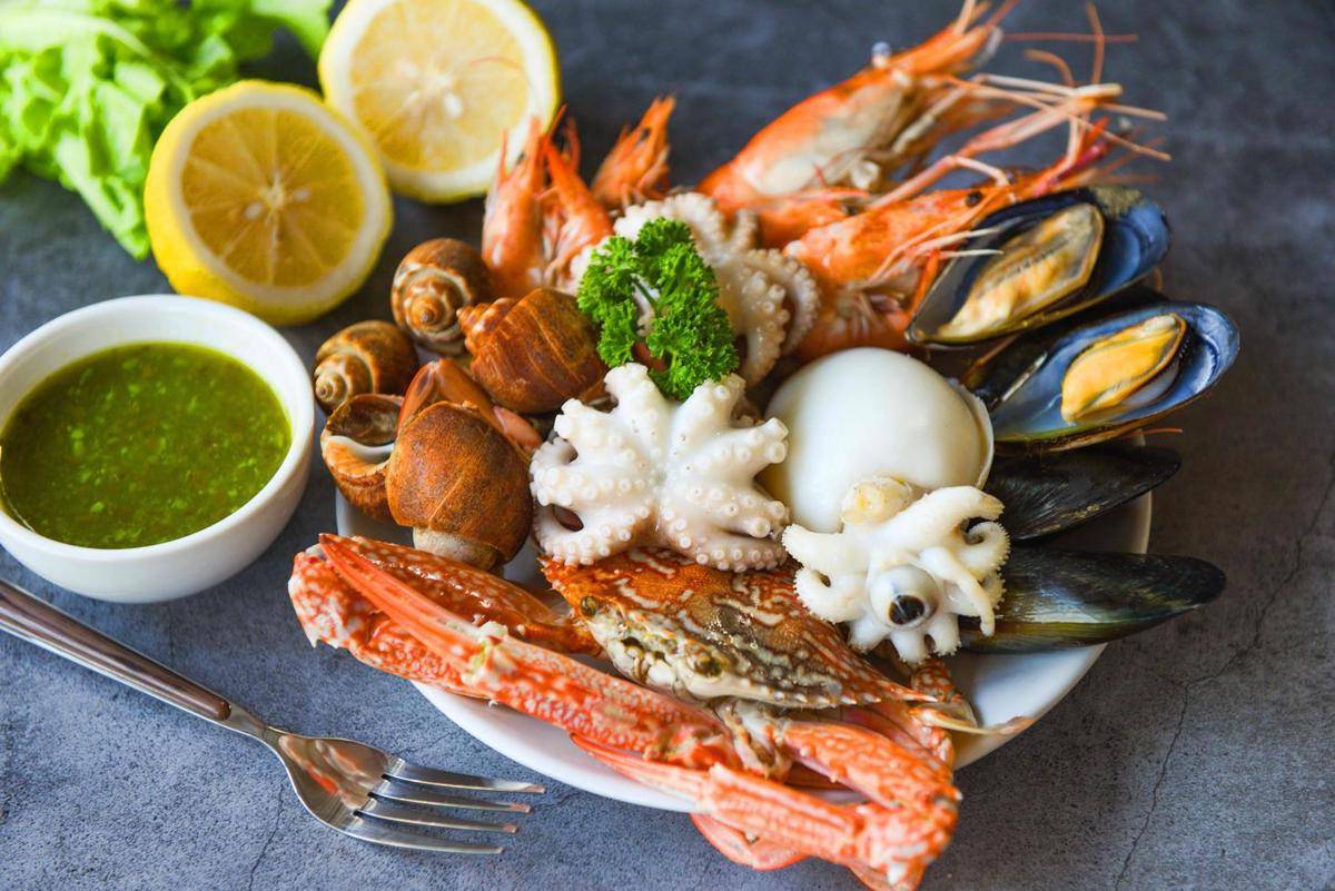 ilustrasi makanan laut