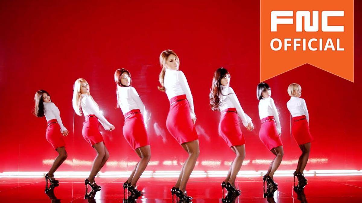 cuplikan MV "Miniskirt" (youtube.com/AOA)