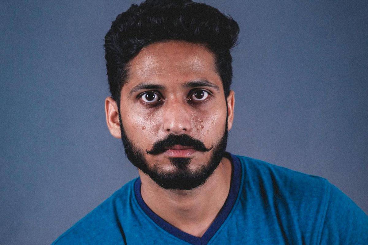 ilustrasi jenis kumis melengkung (pexels.com/BM Capture) 