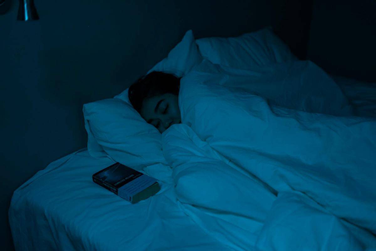 ilustrasi tidur lebih awal