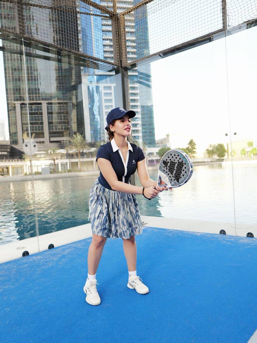 Tasya Farasya main padel di Dubai 