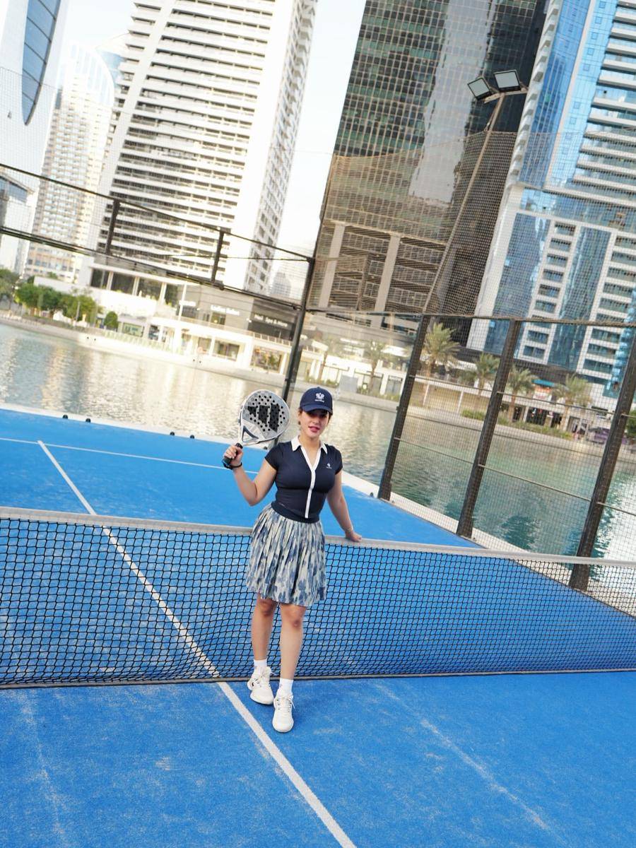 Tasya Farasya main padel di Dubai 