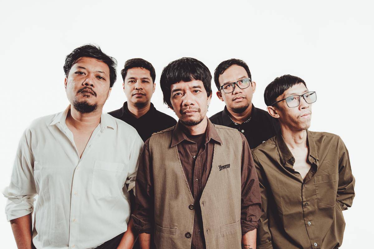 Band asal Jogja, SOPHIE.