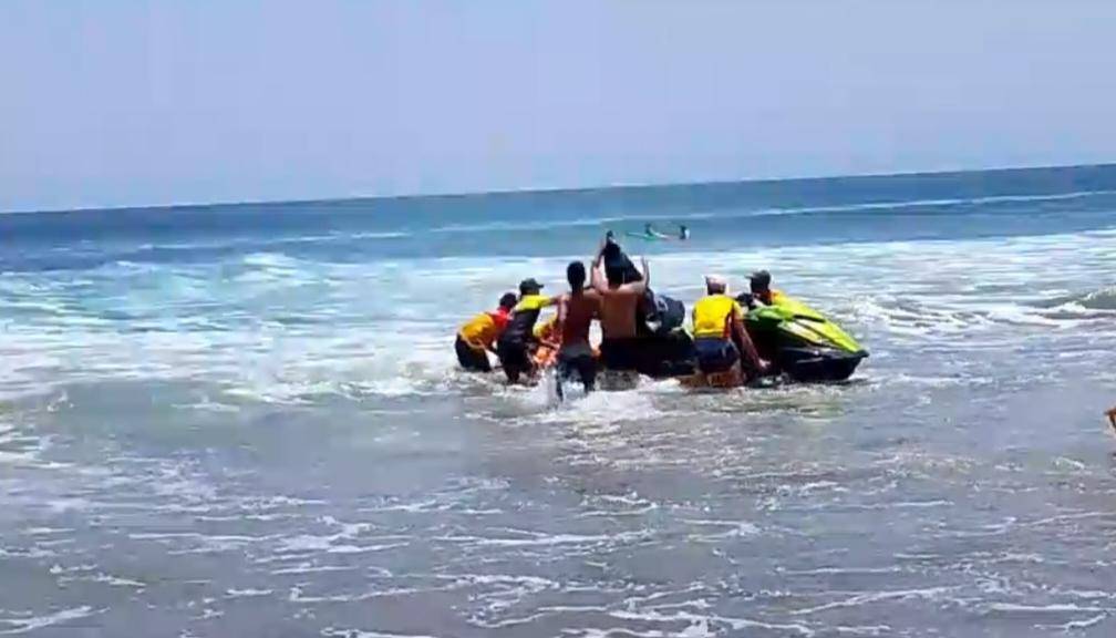 Operasi SAR WN Inggris yang tenggelam di Pantai Legian 
