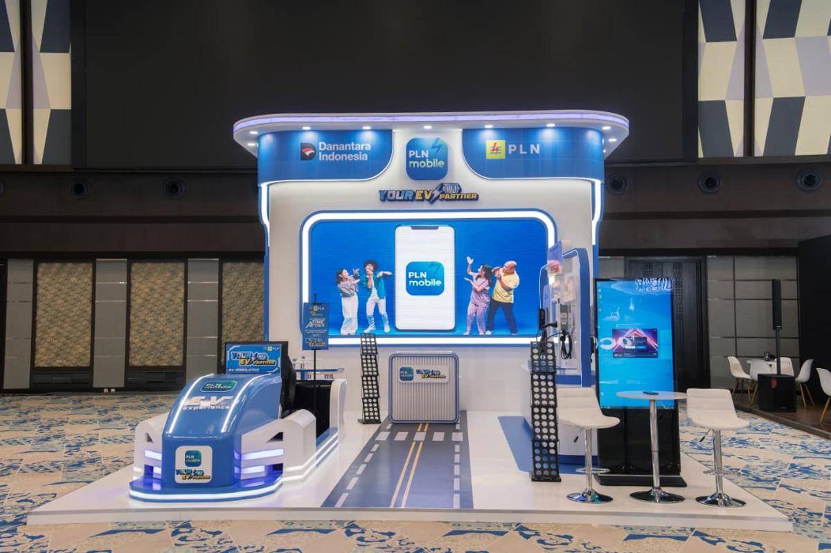Giias semarang, pln, simulator mobil listrik
