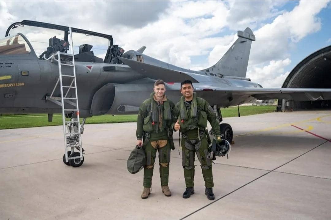 (www.instagram.com/@militer.udara)