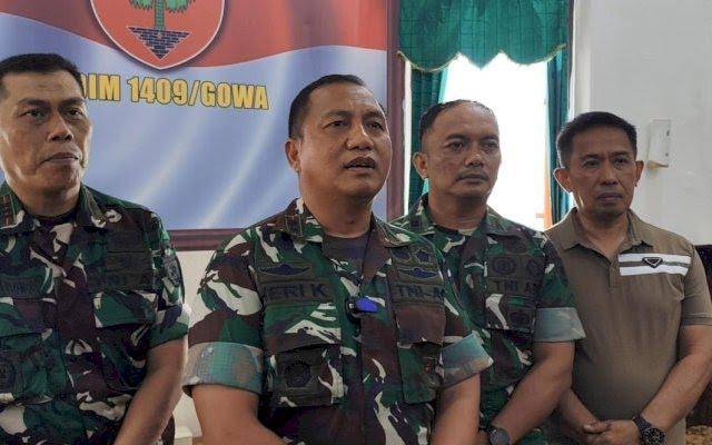 Dandim 1409/Gowa, Letkol Inf Heri Kuswanto saat meberikan keterangan dihadapan awak media, Kamis (25/9/2025) Foto/Istimewa 