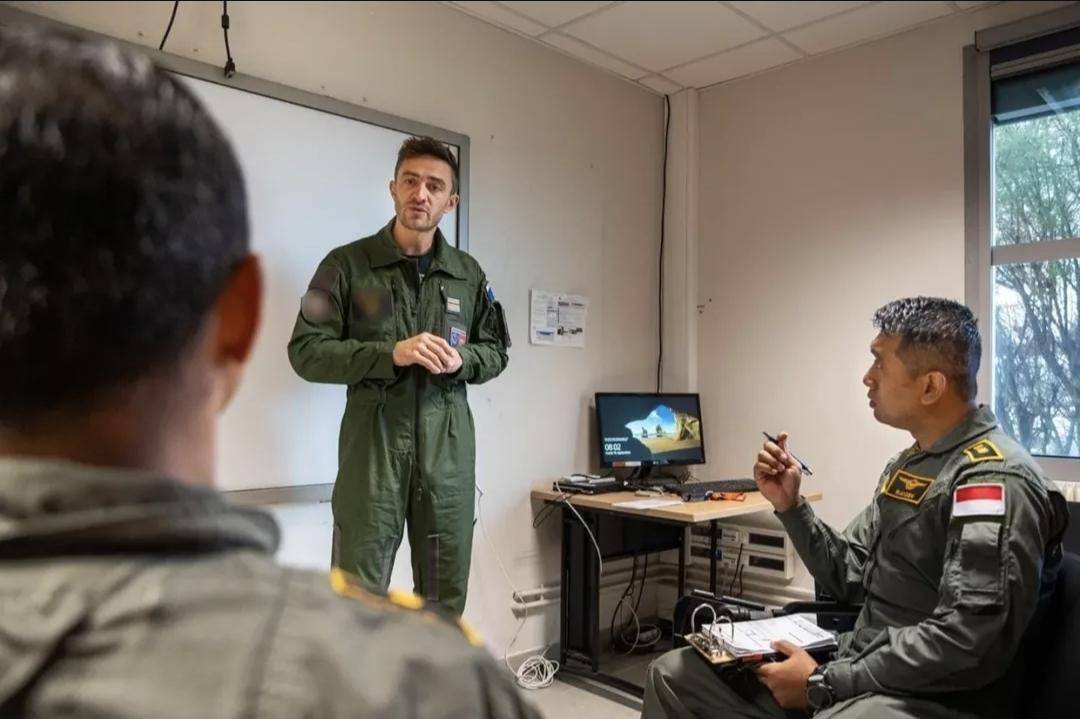 (www.instagram.com/@militer.udara)