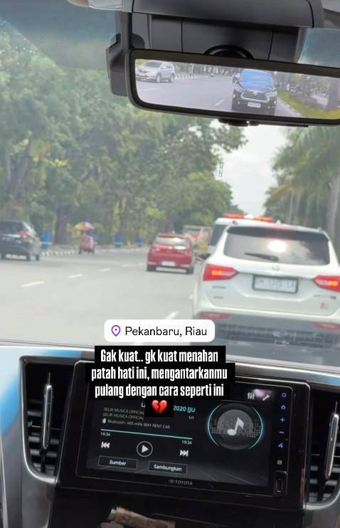 Kenangan Momo Geisha dan Ibundanya (Instagram.com/therealmomogeisha)