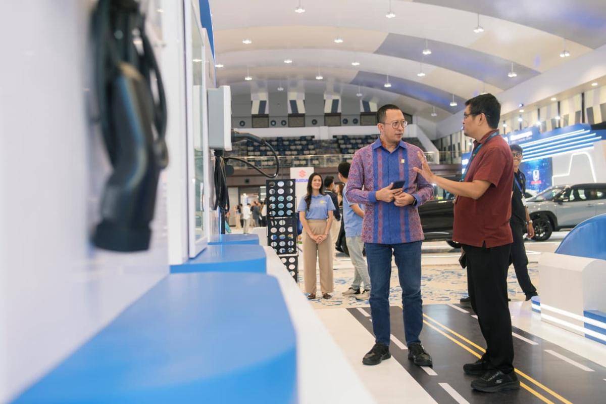Giias semarang, pln, simulator mobil listrik
