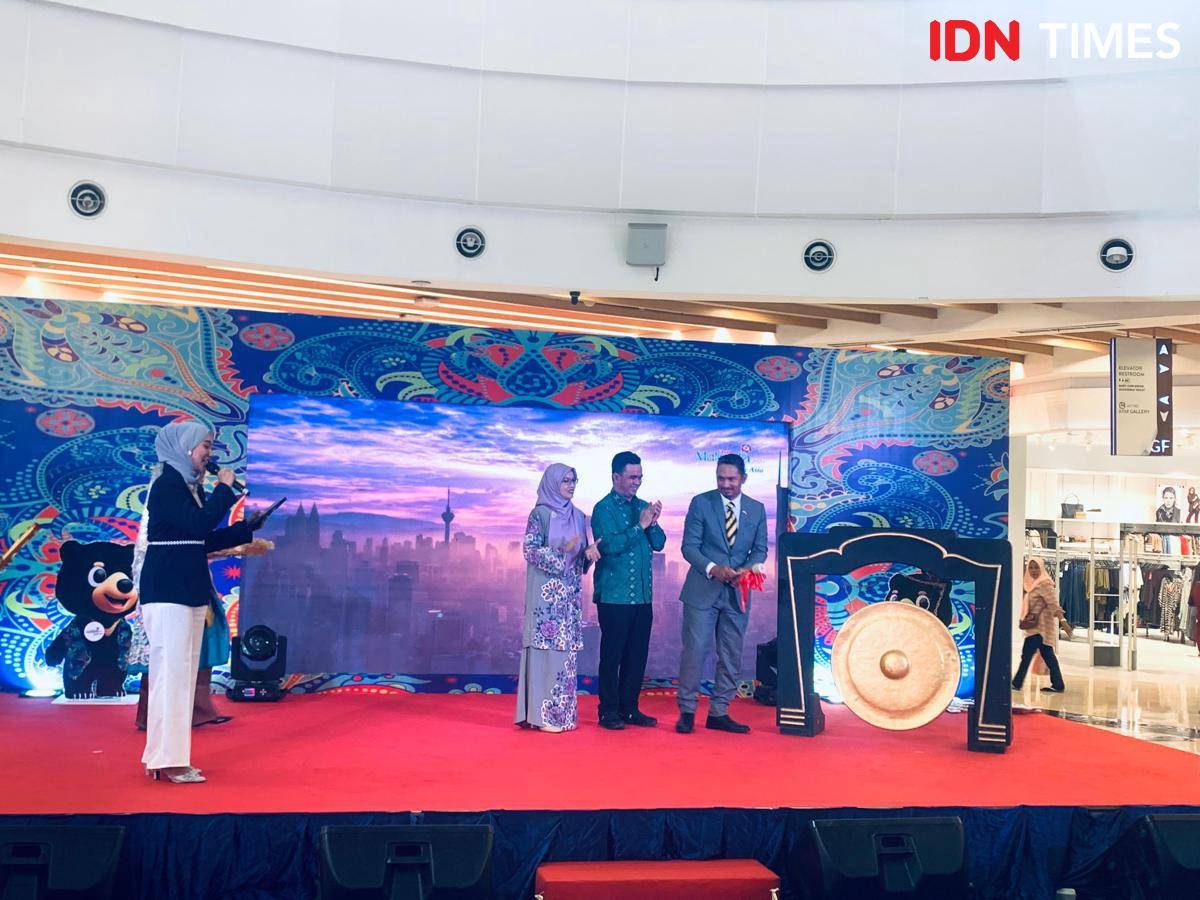 Pembukaan Malaysia Tourism Fair di Centre Point Mal, Jumat (26/9/2025) (IDN Times/Doni Hermawan)