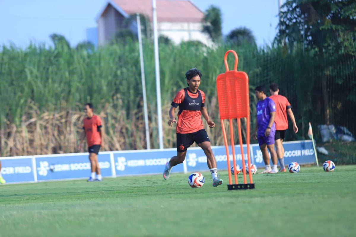 Pemain Persik Kediri saat melakukan latihan. IDN Times/istimewa