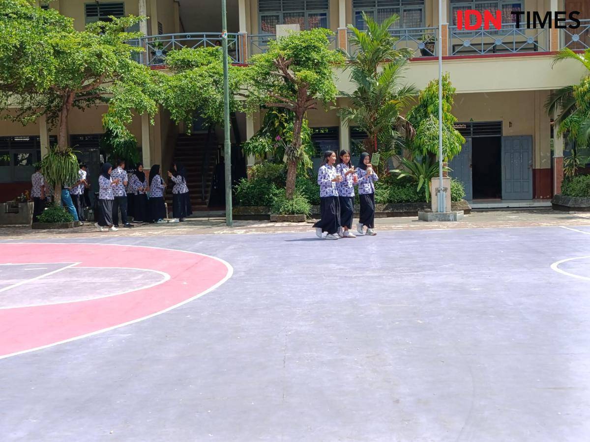 Siswa SMAN 1 Kedungwaru Tulungagung saat beraktifitas. IDN Times/ Bramanta Pamungkas