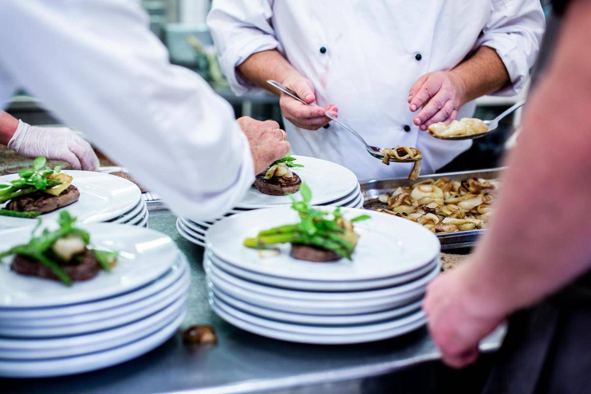 ilustrasi seseorang chef (pexels.com/Rene Terp)