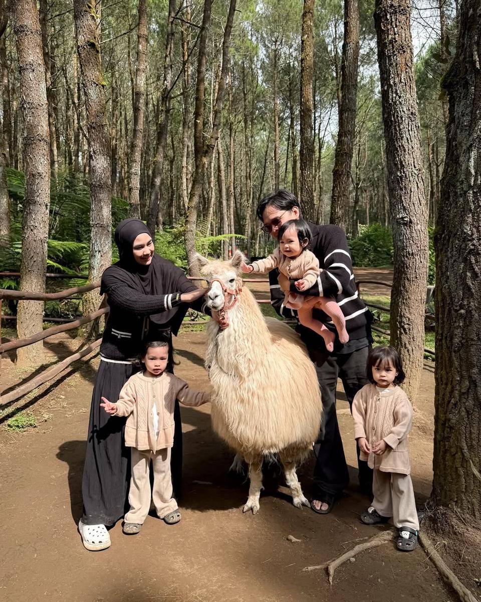 potret keluarga Anisa Rahma