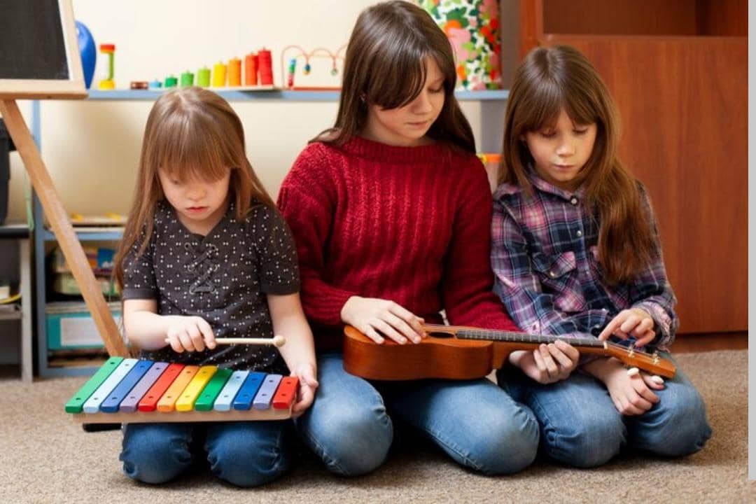 Ilustrasi anak-anak bermain alat musik