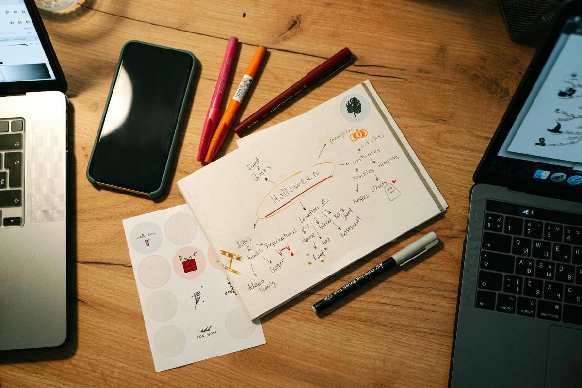 ilustrasi mind map journal (pexels.com/Ivan Samkov)