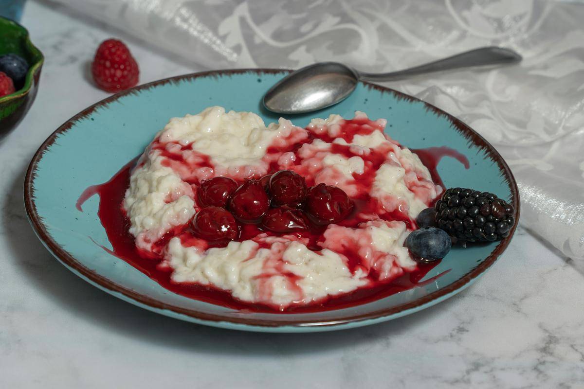 ilustrasi resep rice pudding gampang