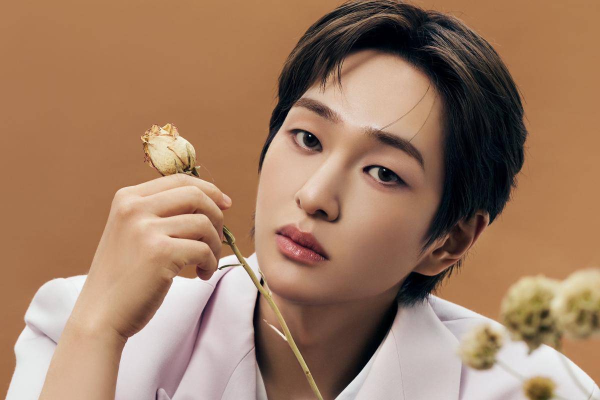 potret Onew SHINee