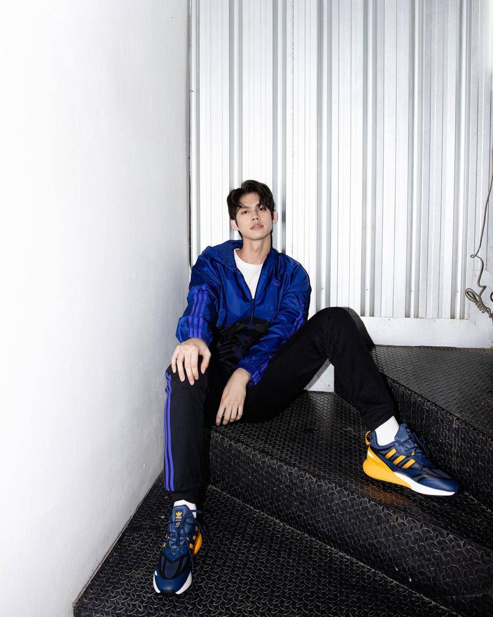 outfit athleisure ala Bright Vachirawit (instagram.com/bbrightvc)