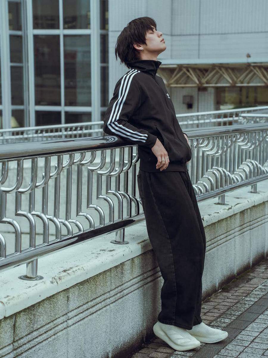 outfit athleisure ala Bright Vachirawit (Instagram.com/bbrightvc)