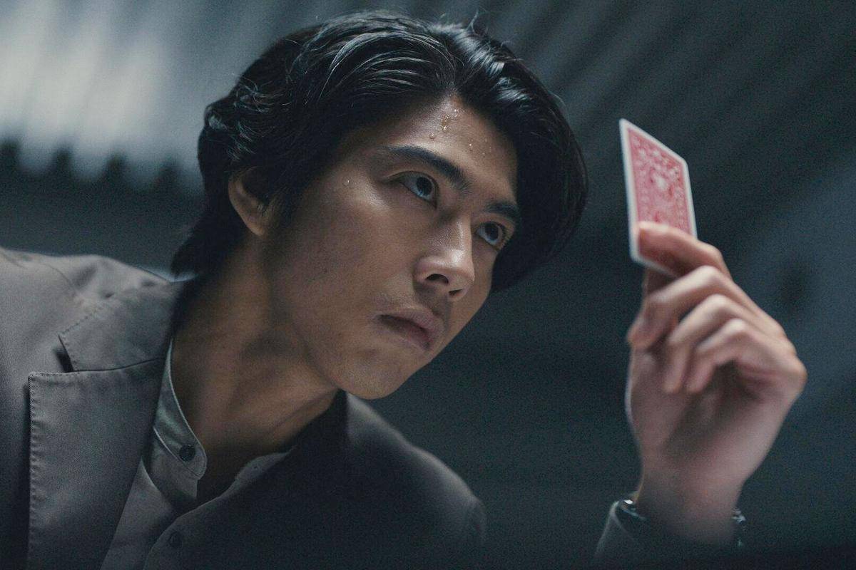 Kento Kaku sebagai Ryuji di Alice in Borderland 3 (dok. Netflix/Alice in Borderland 3)
