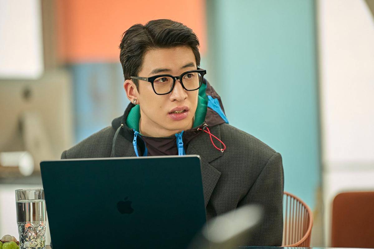 Yoo Su Bin di film Mantis 