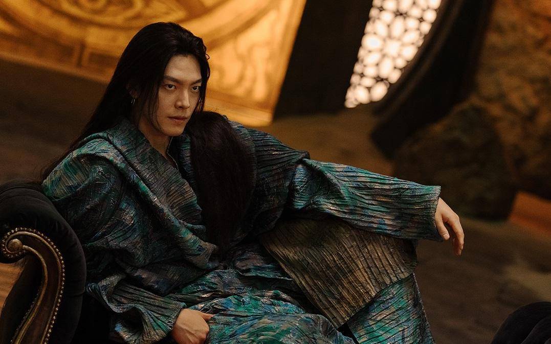 potret Kim Woo Bin di drakor Genie, Make A Wish (instagram.com/netflixkr)