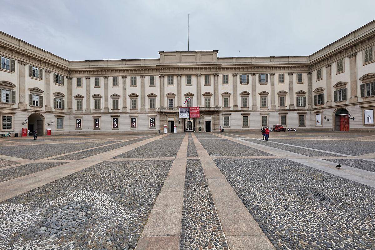 Palazzo Reale, Milan, Italia (commons.wikimedia.org/GPSLeo)