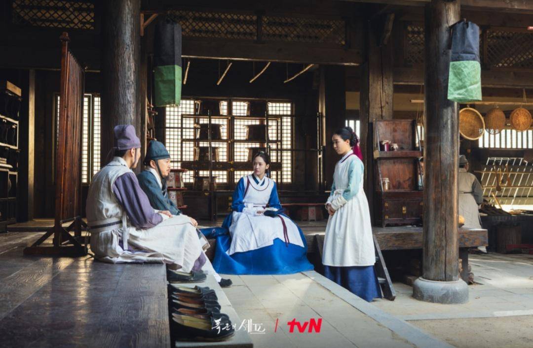Cuplikan drakor Bon Appétit, Your Majesty (dok.tvN/Bon Appétit, Your Majesty)