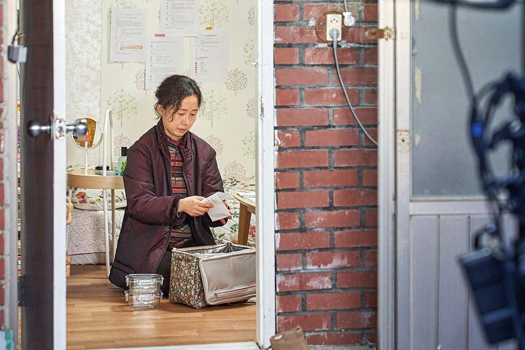 still cut drakor No Mercy (instagram.com/wavve.official)