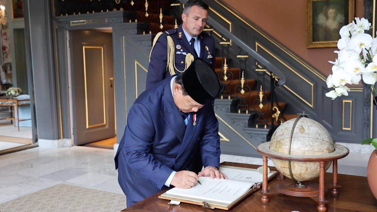 Presiden Republik Indonesia (RI), Prabowo Subianto mengakhiri lawatan kerjanya ke luar negeri dengan bertemu Raja Belanda Willem-Alexander dan Ratu Máxima di Istana Huis ten Bosch, Den Haag, Jumat (26/9/2025) siang waktu setempat (dok. Tim Media Prabowo)