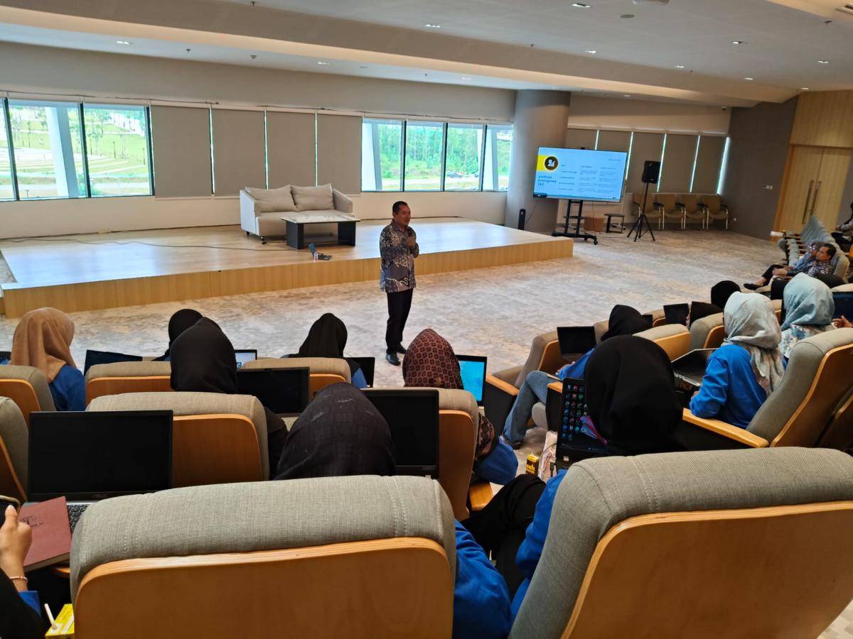Otorita Ibu Kota Nusantara (IKN) kembali menggelar pelatihan literasi digital Coding Mama dan Difabel Batch V bagi 45 ibu rumah tangga (IRT) dan penyandang disabilitas