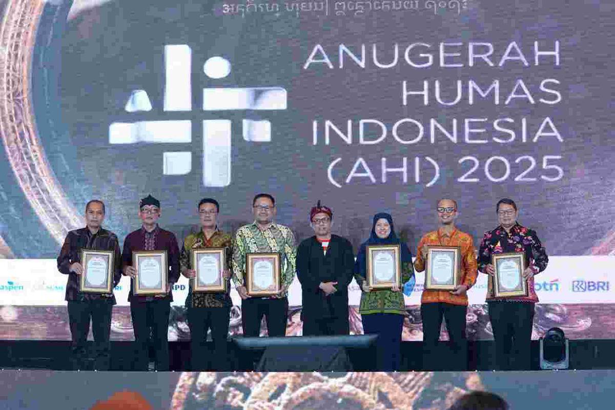 Pemprov DKI Jakarta, Malam Anugerah Humas Indonesia ke-7 yang digelar di Hotel JW Marriott, Surabaya, pada Kamis (25/9/2025). (Dok. Pemprov DKI Jakarta)