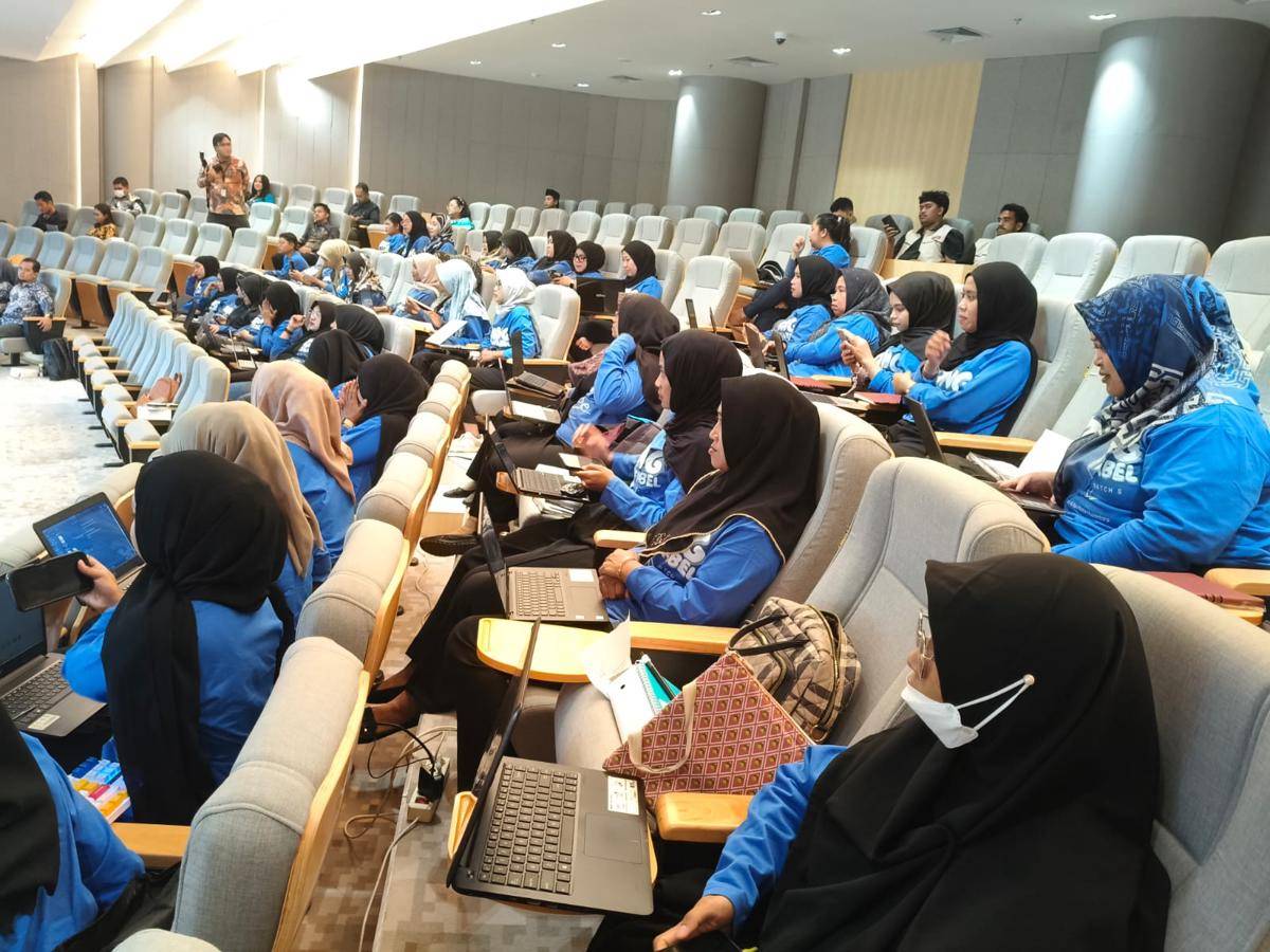 Otorita Ibu Kota Nusantara (IKN) kembali menggelar pelatihan literasi digital Coding Mama dan Difabel Batch V bagi 45 ibu rumah tangga (IRT) dan penyandang disabilitas.