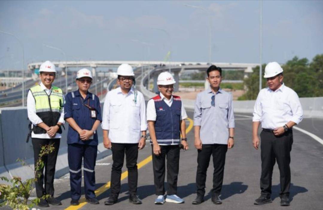 Wapres Gibran meninjau progres pembangunan Tol Palembang-Betung pada Kamis (25/9/2025). (Dok. Pemkab Ogan Ilir)