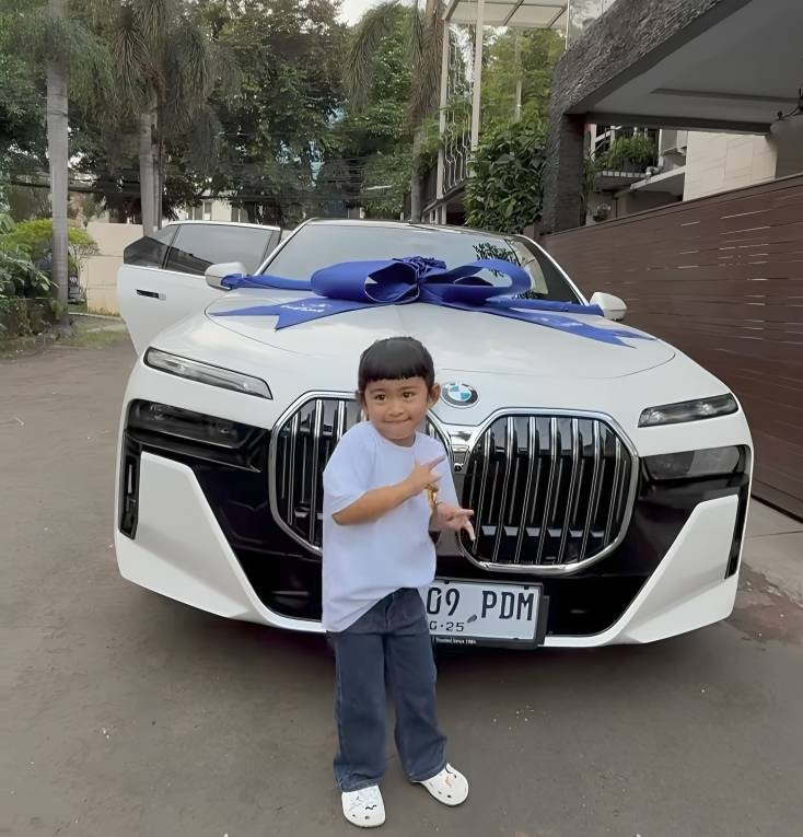 Moana dapat mobil baru dari Ria Ricis 