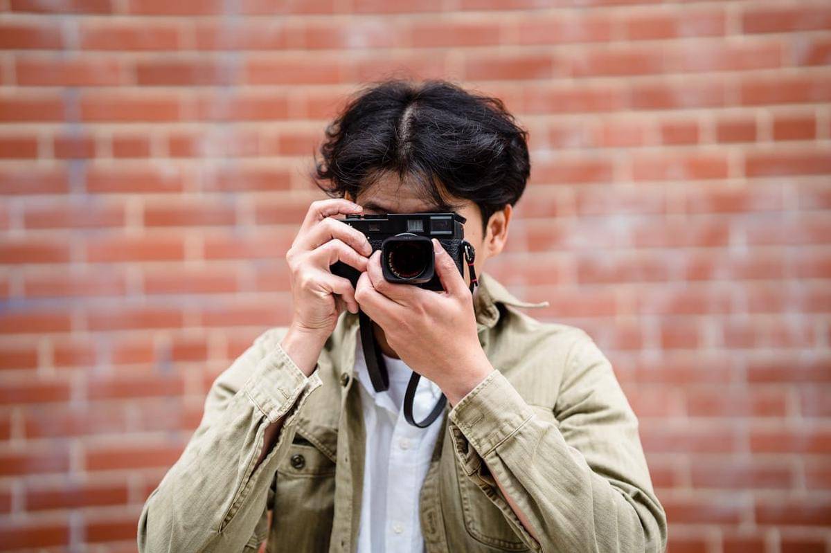 ilustrasi seorang fotografer (pexels.com/Annushka Ahuja)