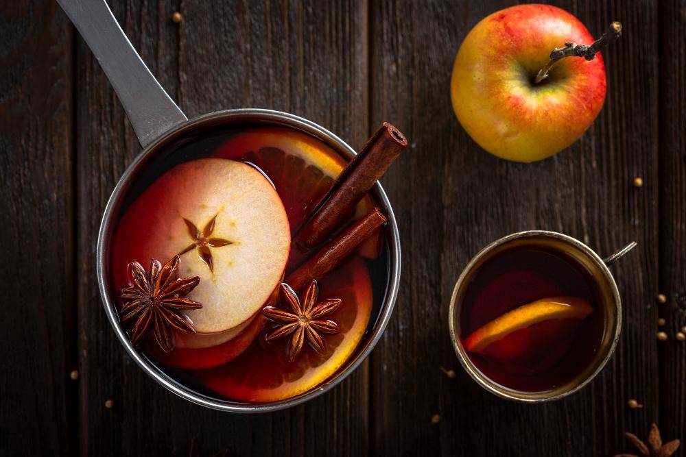 ilustrasi pembuatan apple cinnamon milk tea 