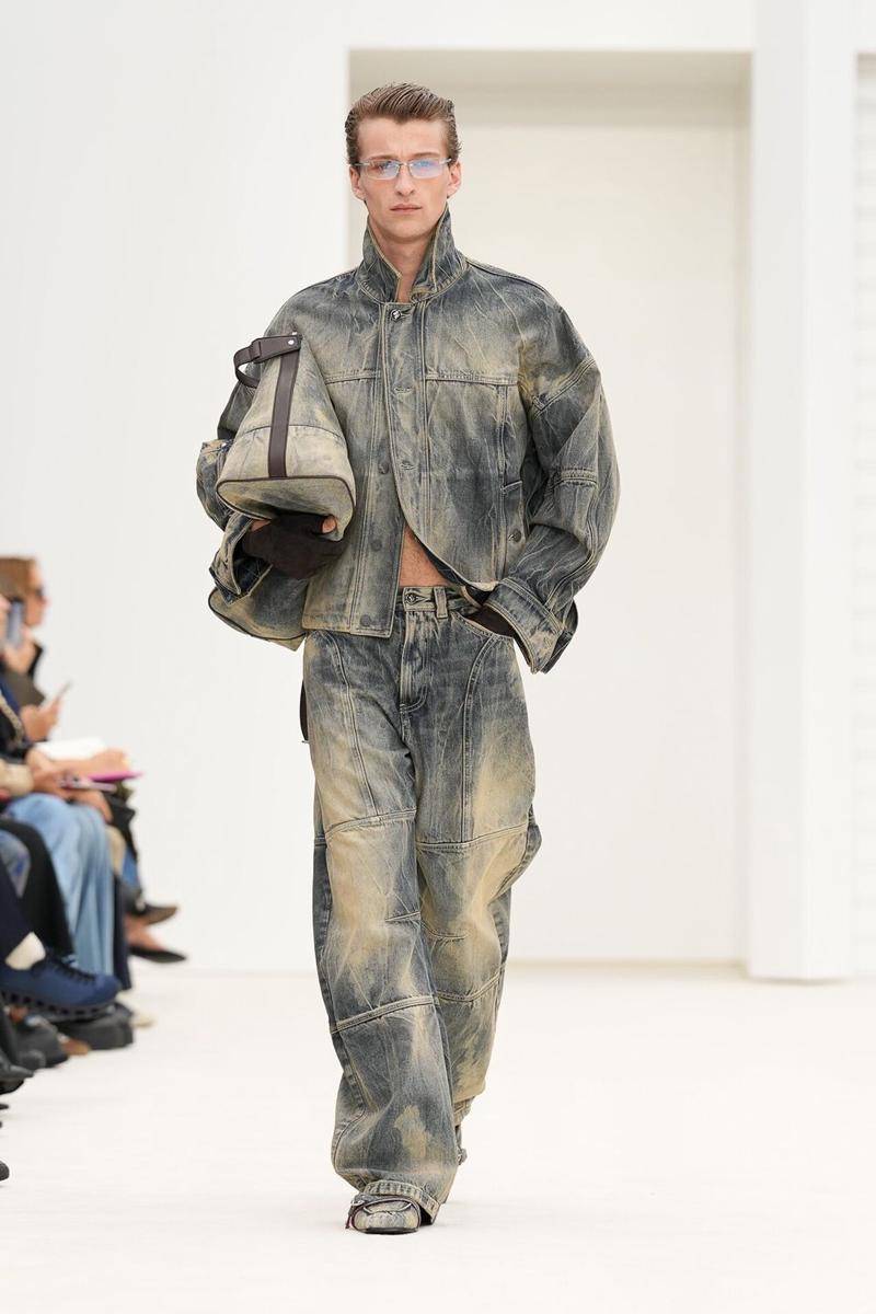 Koleksi Ferrari S/S '26 di Milan Fashion Week (dok. Ferrari)