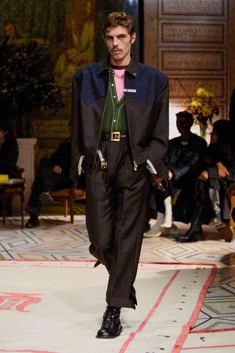 Koleksi Versace S/S '26 di Milan Fashion Week (dok. Versace)