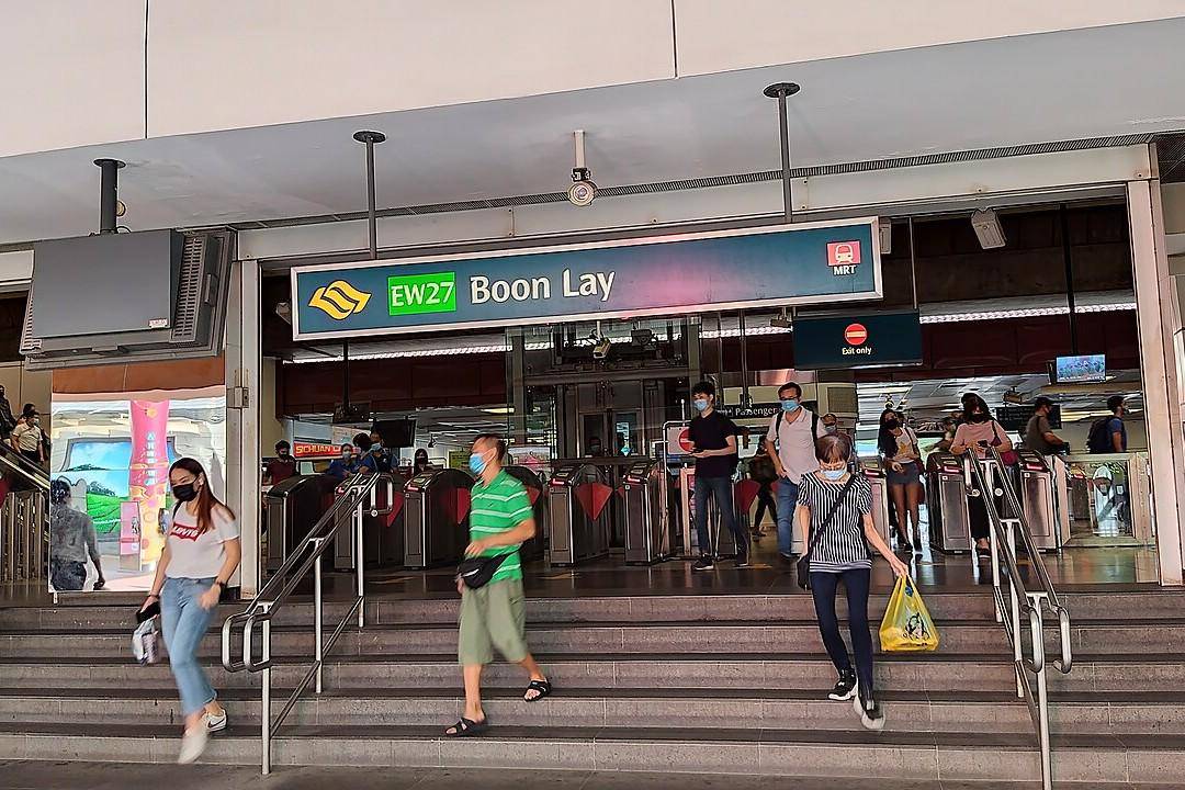 Stasiun Boon Lay MRT Exit D (commons.wikimedia.org/ZKang123)