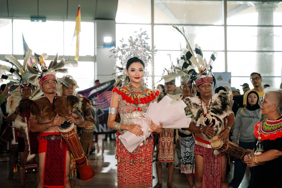Potret Keberangkatan Finalis Miss Grand International 2025 ke Thailand (Instagram.com/vivianalinwinston_)