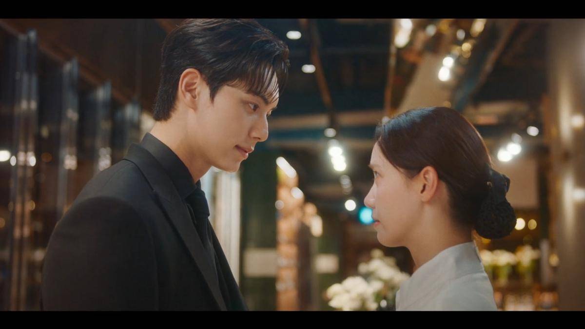 Lee Chae Min dan Im Yoon Ah di drama Bon Appétit, Your Majesty (Dok. Netflix/Bon Appétit, Your Majesty)