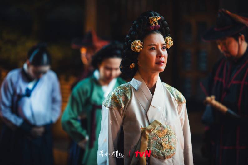 Shin Eun Jung di drama Bon Appétit, Your Majesty (Dok. tvN/Bon Appétit, Your Majesty)
