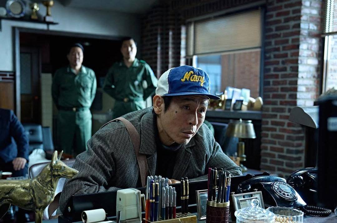 Sul Kyung Gu di film Good News (instagram.com/netflixkr)